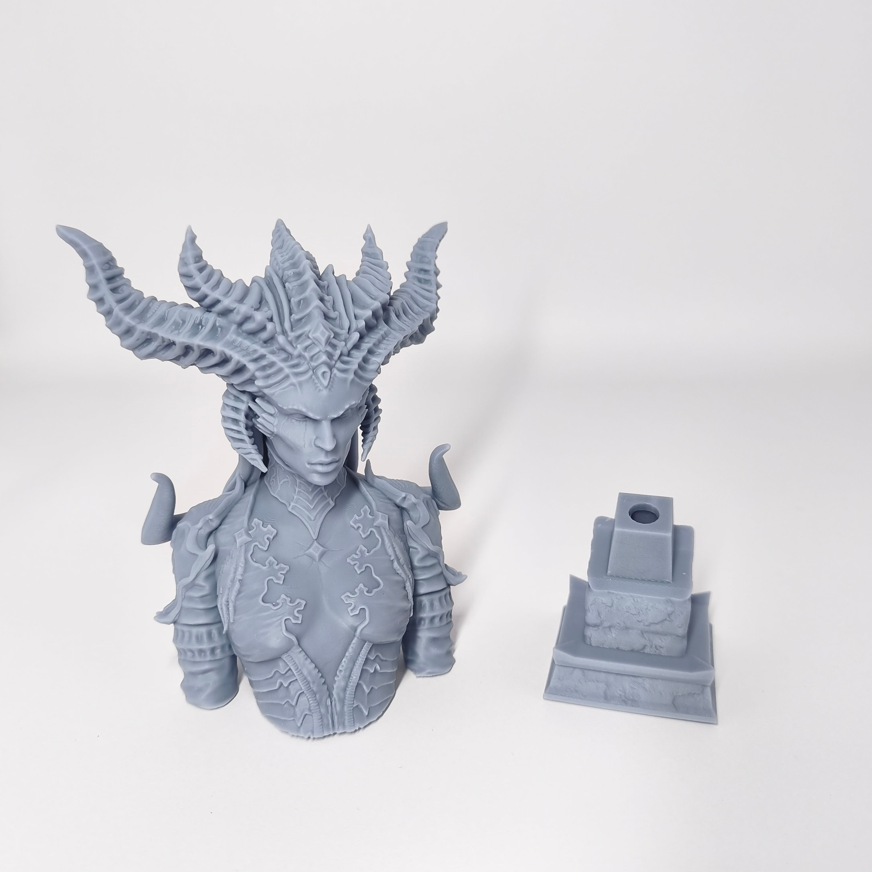 Figurine Buste Lilith Ensemble